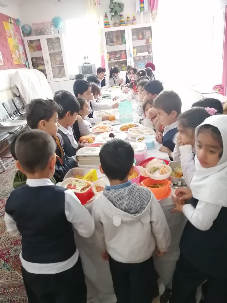 باغچه مدرسه