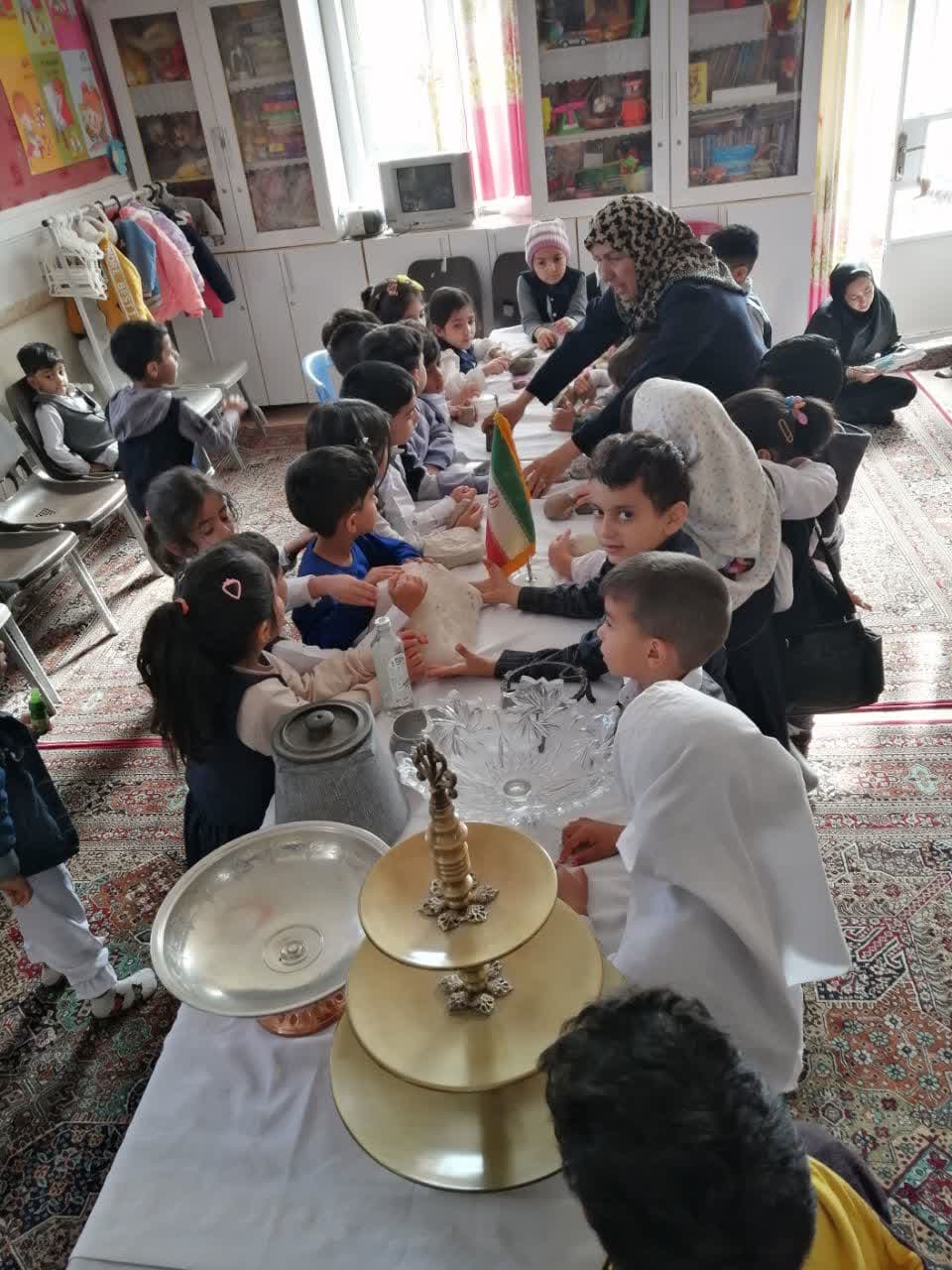 آموزش سنگ ها و کاربرد هر کدام از سنگ ها در زندگی روزمره ما مردم( ساخت وسایل منزل، وسایل تزئینی و دکوری، زیورآلات و...)